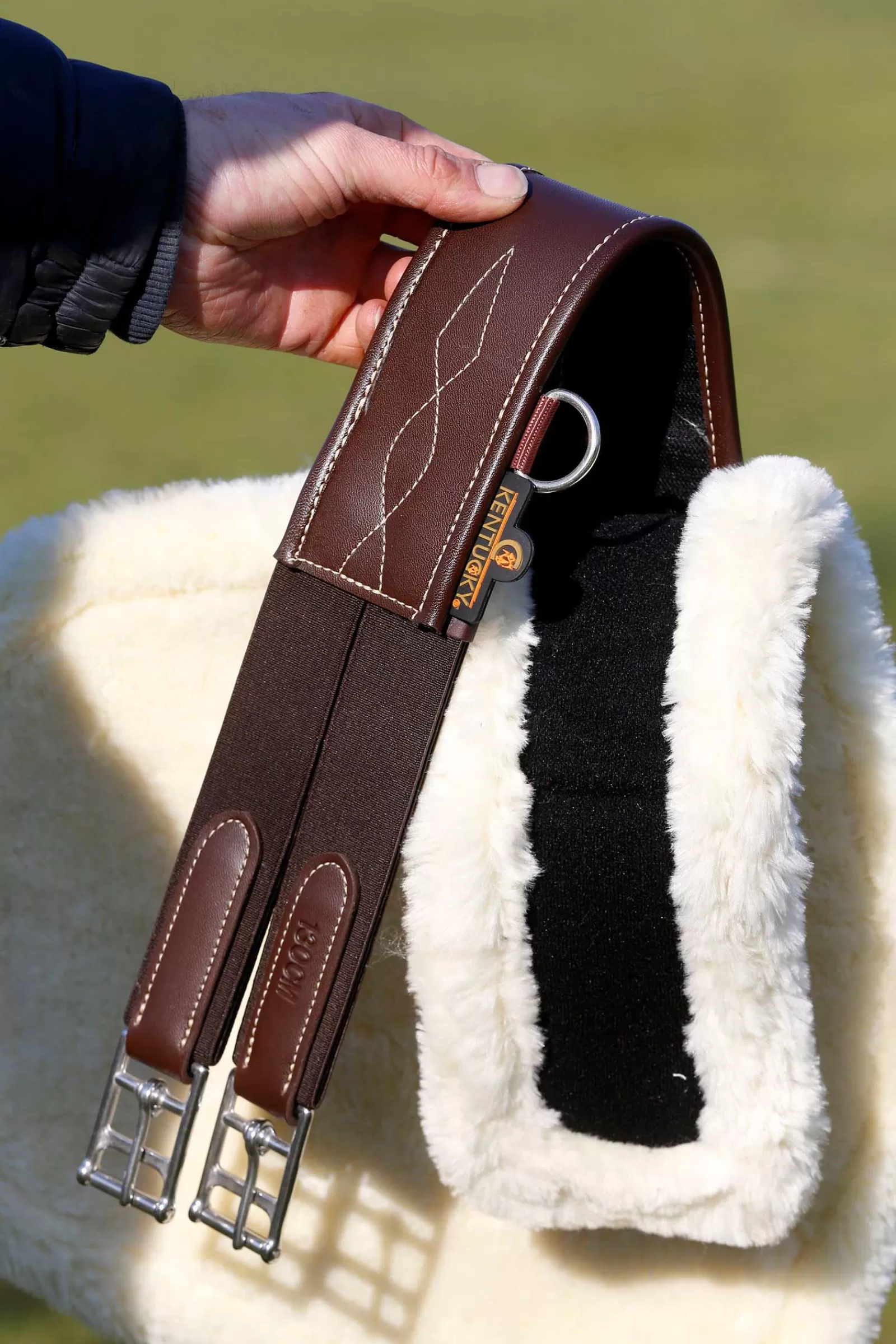 kentucky Horsewear Lampaankarva Vatsapanssarilliseen Satulavyohon Off-White Best Sale